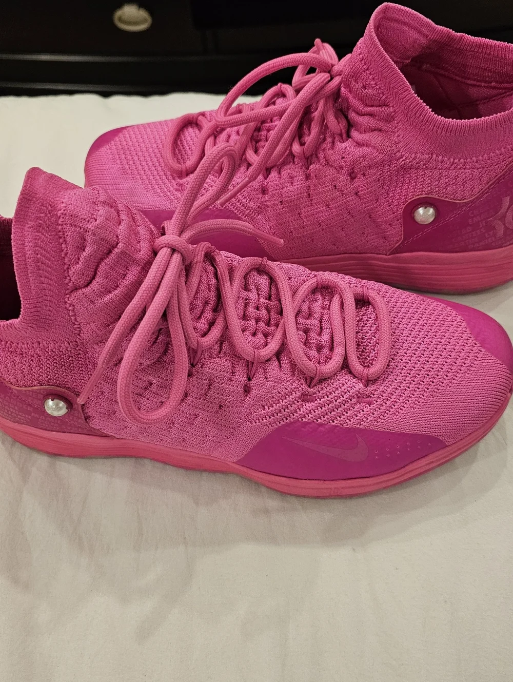 Nike Zoom KD 11 Aunt Pearl Pink Sneakers 7Y LE Breast Cancer 8.5 Women's